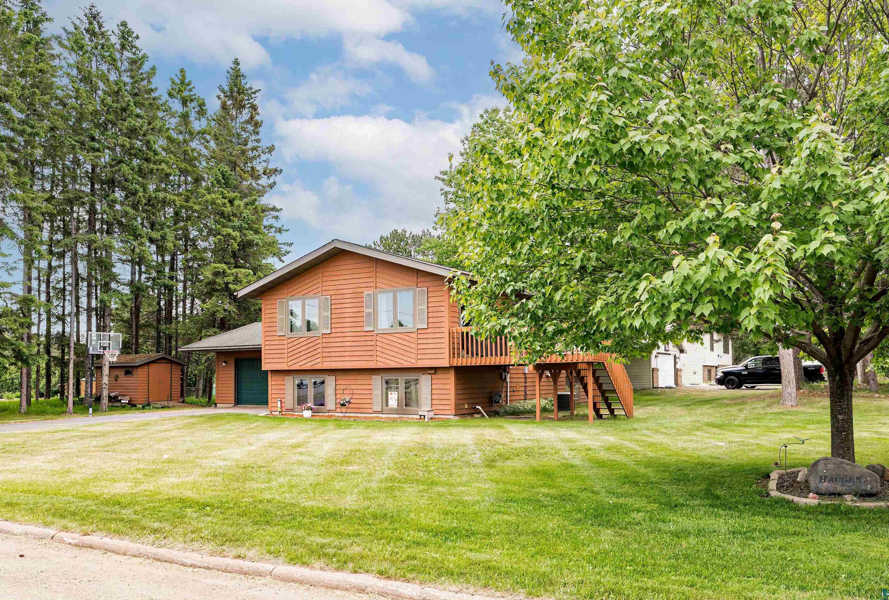 1602 Wilson Ave, Scanlon, MN 55720