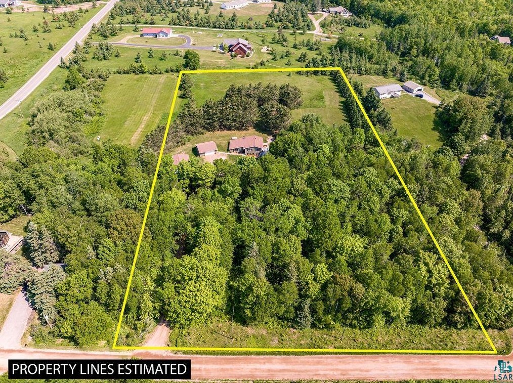105 E Palkie Rd, Esko, MN 55733