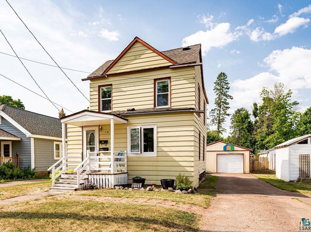 107 Carlisle Ave, Duluth, MN 55803