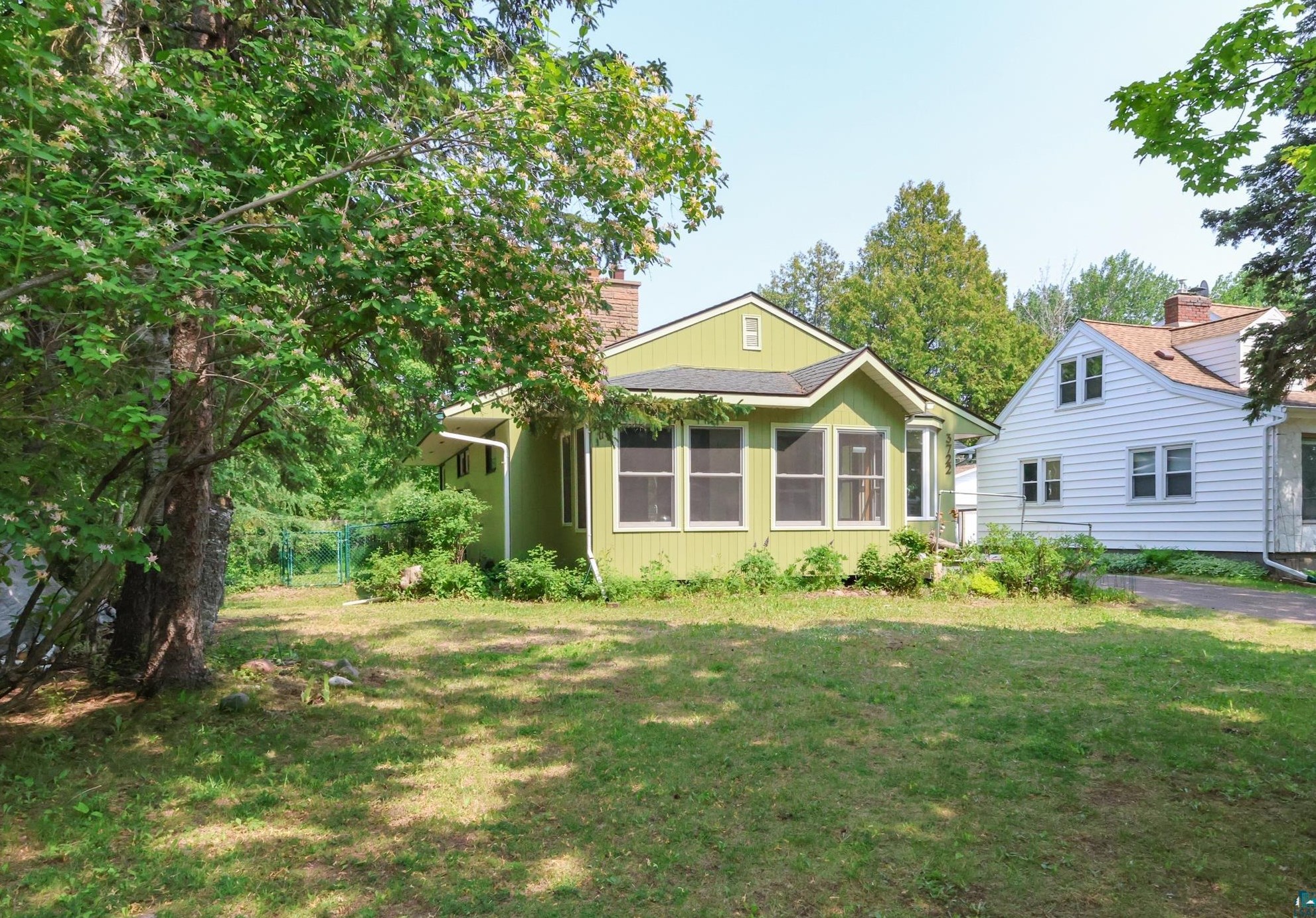 3722 E 4th St, Duluth, MN 55804