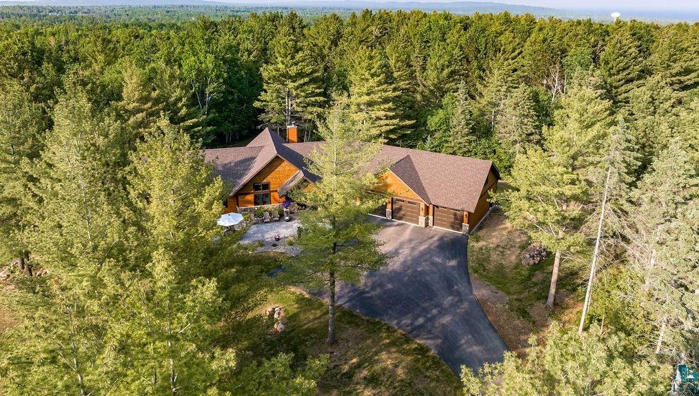 1801 20th Ave, Two Harbors, MN 55616-1801