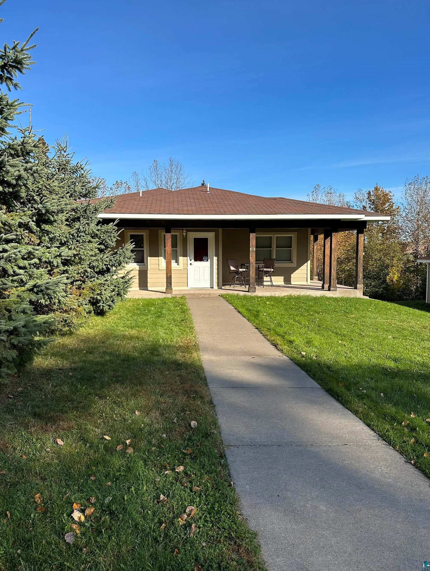 213 W Palm St #1, Duluth, MN 55811