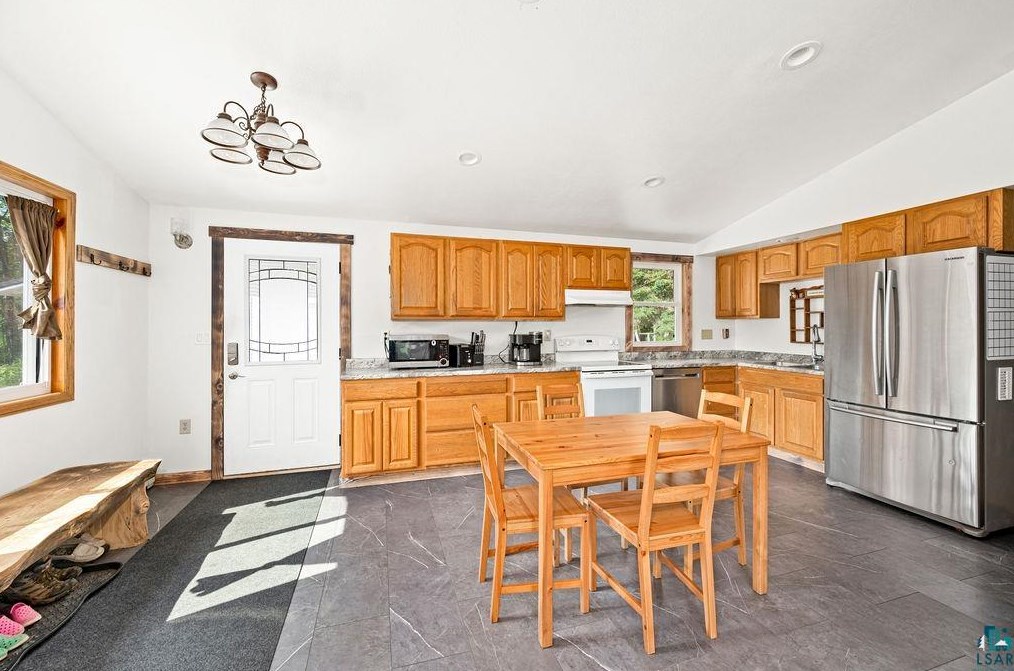 313 Goad Dr, Wrenshall, MN 55797