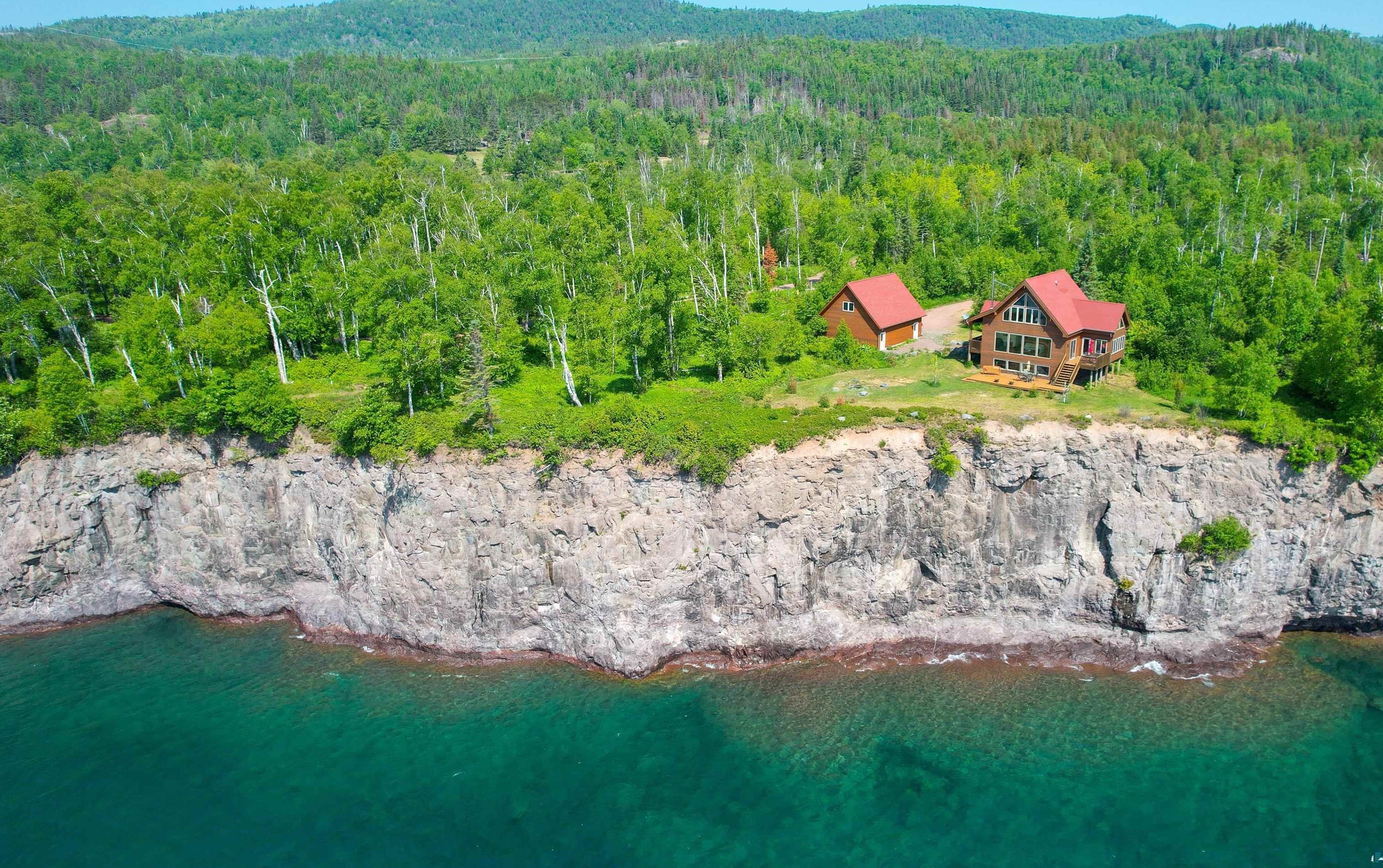 6102 Birch Cliff Rd, Silver Bay, MN 55614