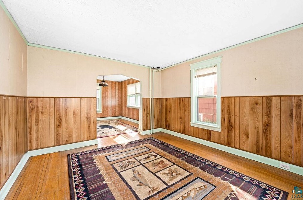 623 N 16th Ave E, Duluth, MN 55812