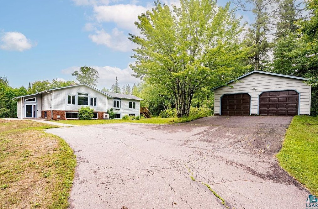 188 Olson Rd, Esko, MN 55733-9411