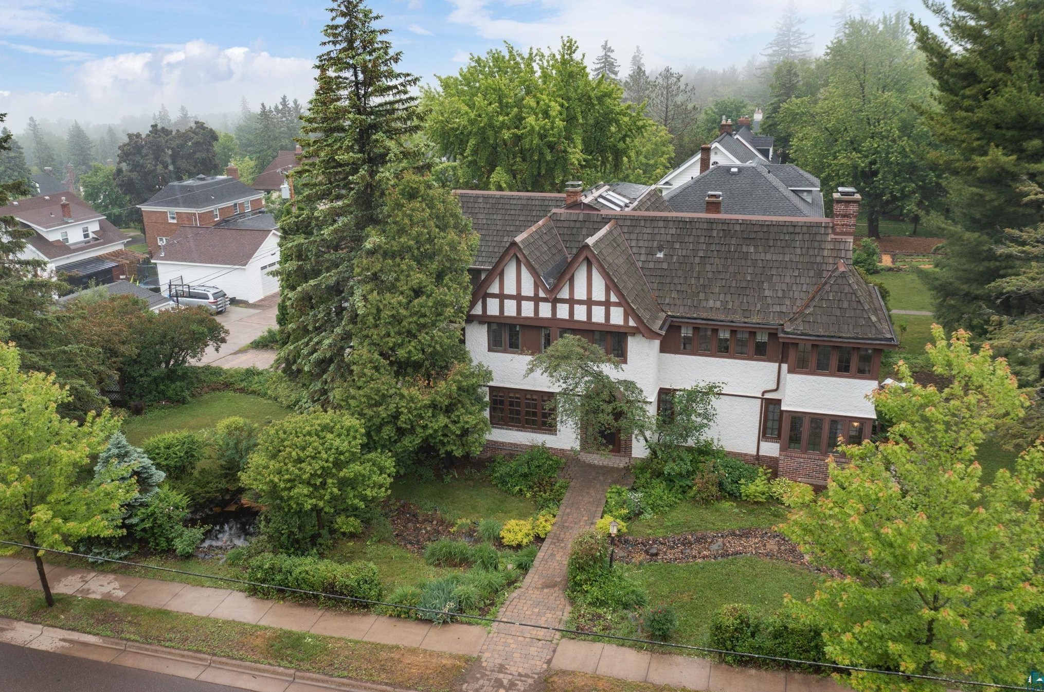225 N 36th Ave E, Duluth, MN 55804