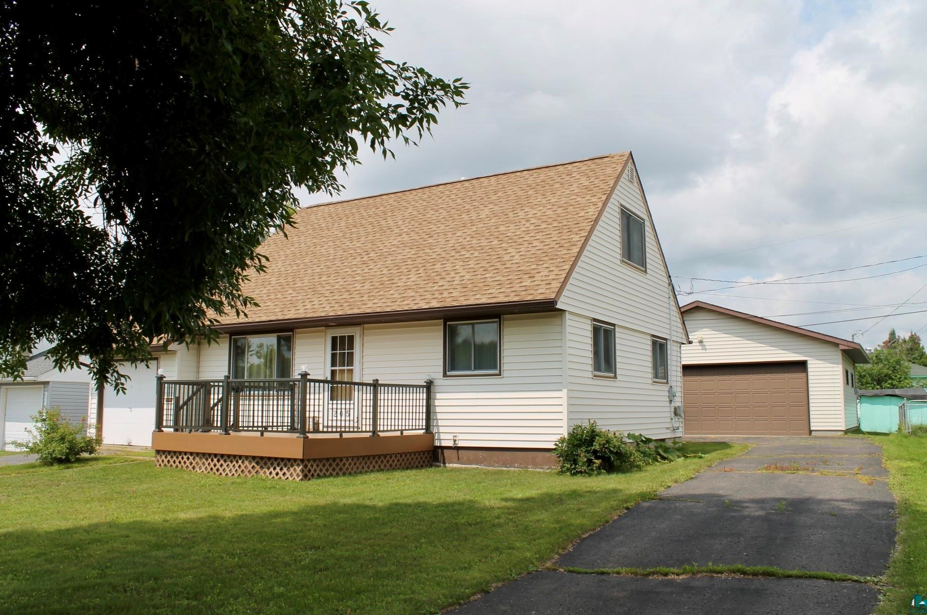 205 Fairfax Rd, Hoyt Lakes, MN 55750-1216