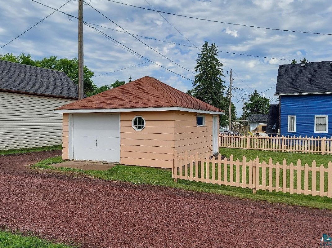 423 5th Ave, Lac Du Flambeau Reservation, WI 54806-1807