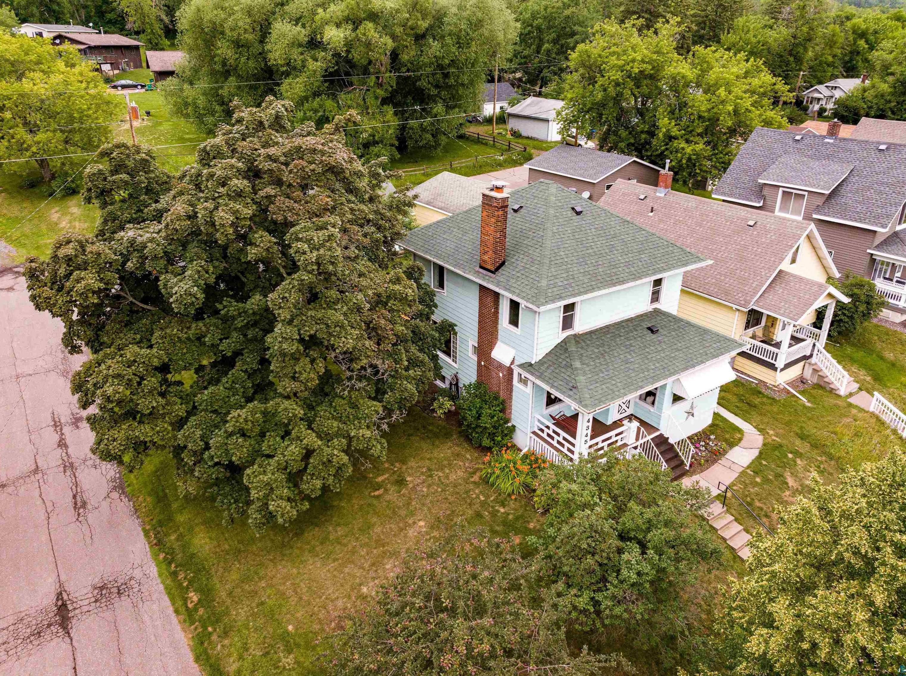 4345 W 8th St, Duluth, MN 55807