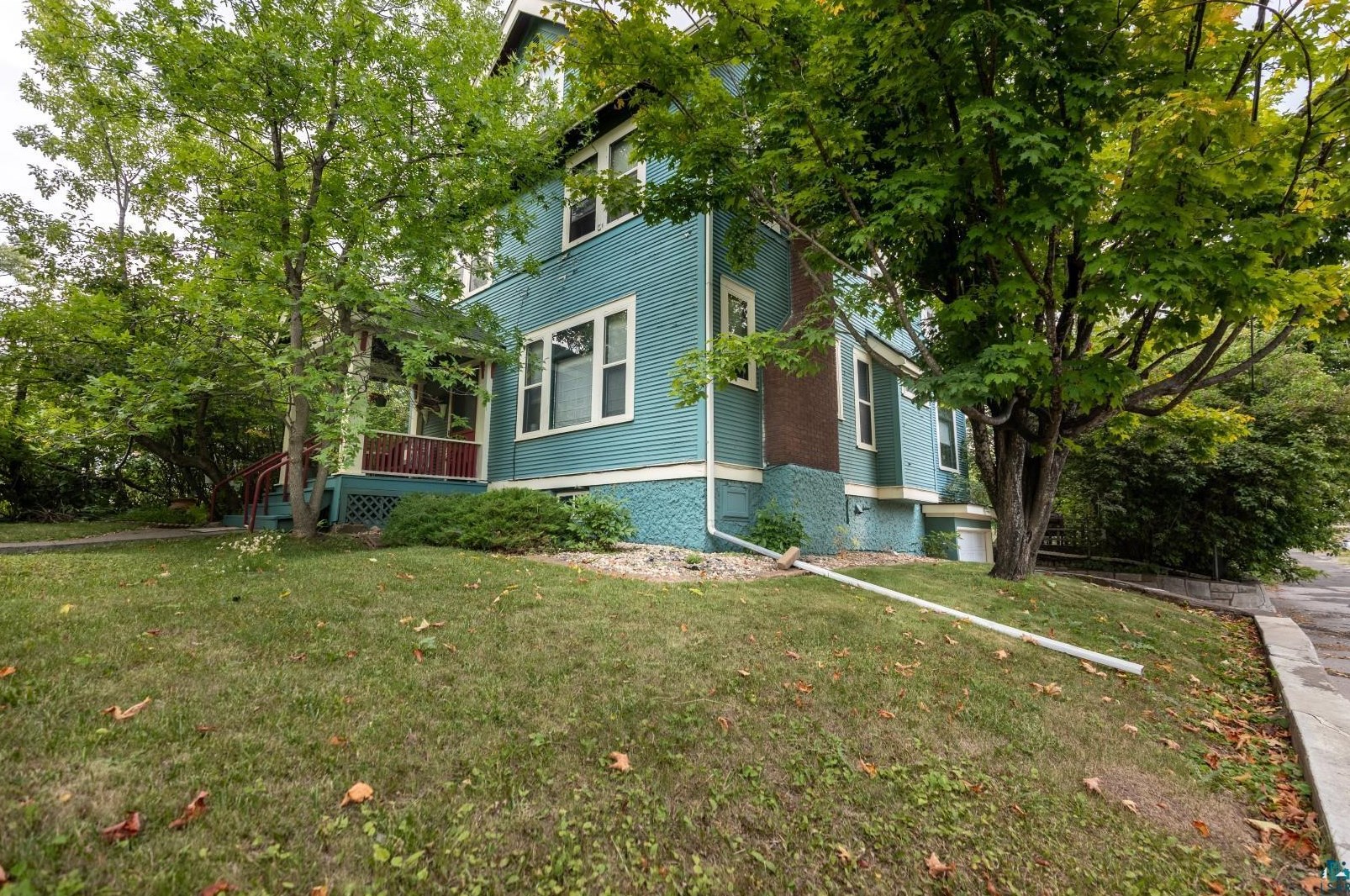 420 Woodland Ave, Duluth, MN 55812