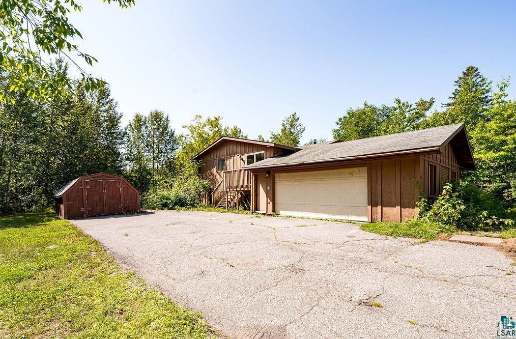 8226 Vinland St, Duluth, MN 55810