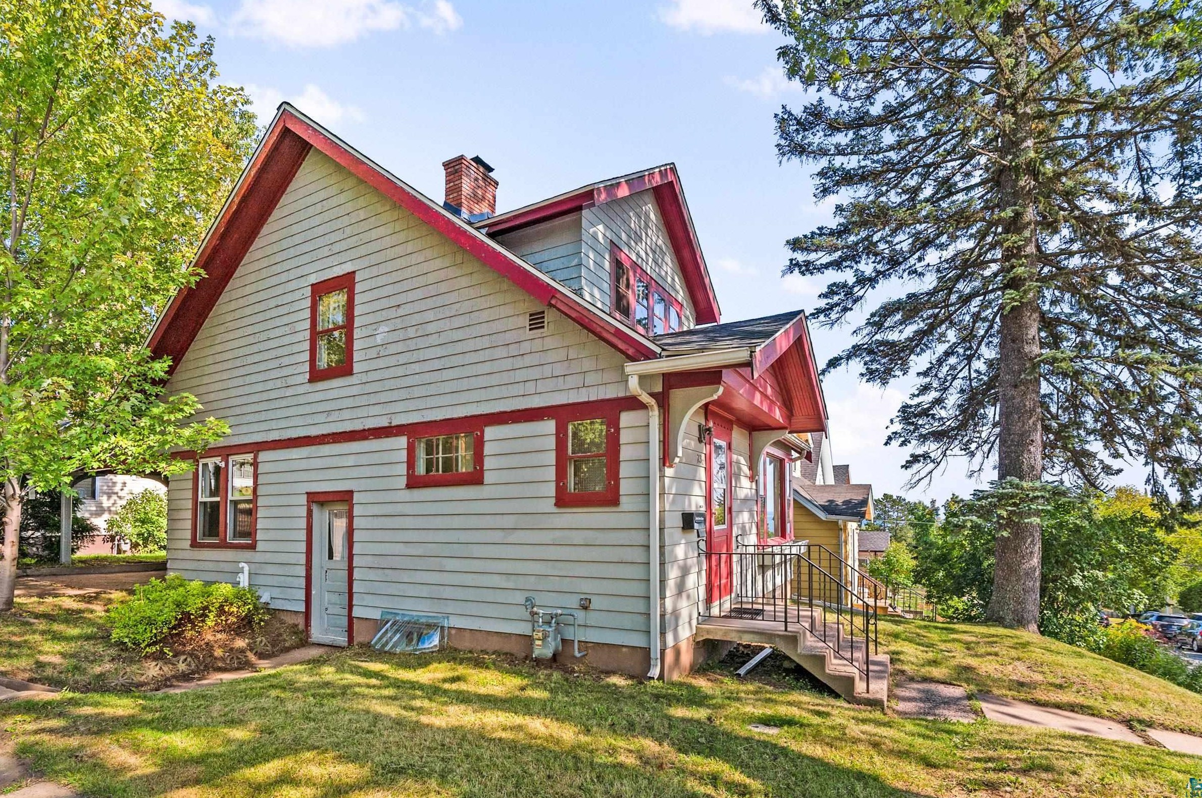 730 N 16th Ave E, Duluth, MN 55812