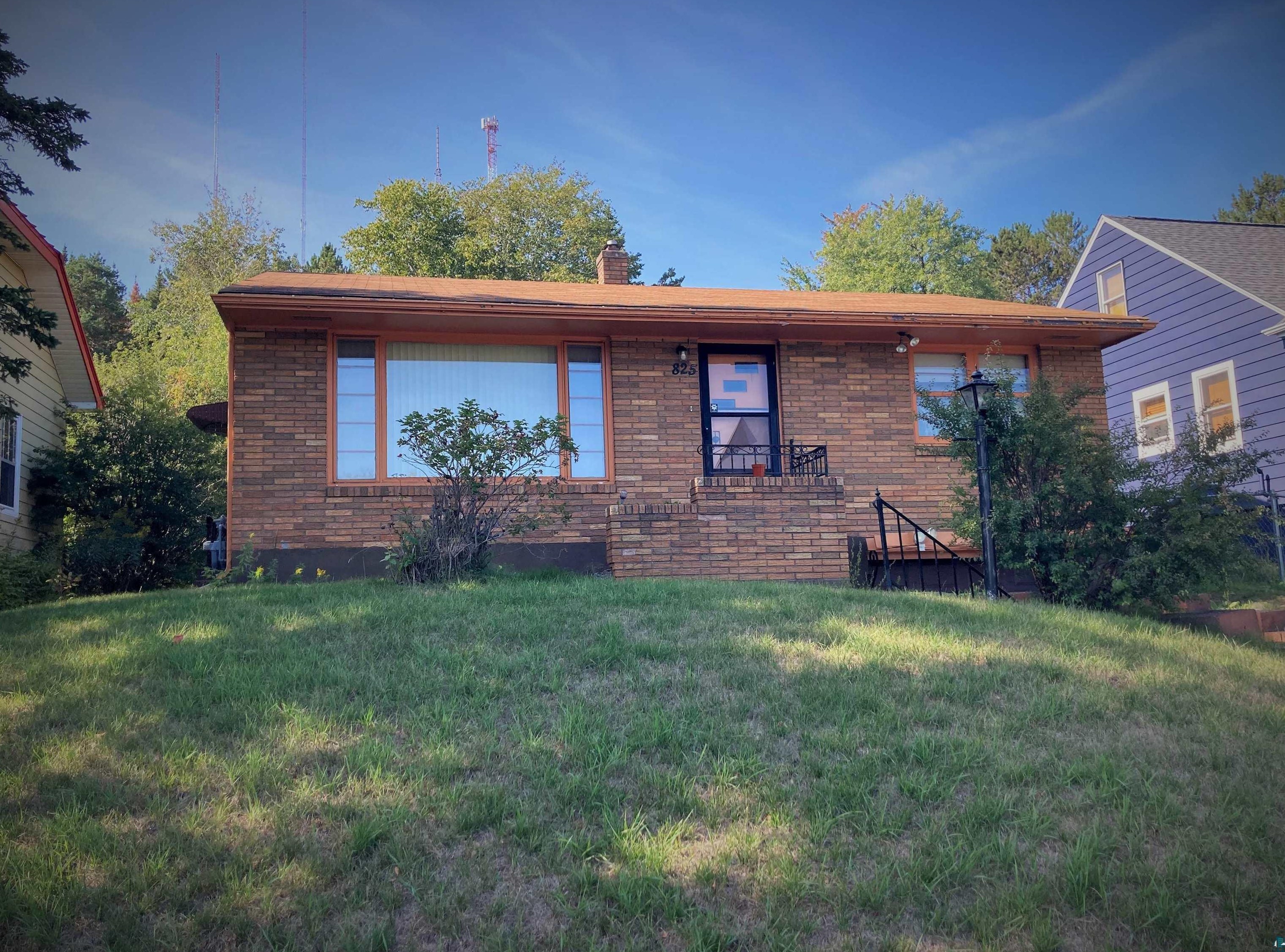 825 W Skyline Pkwy, Duluth, MN 55806