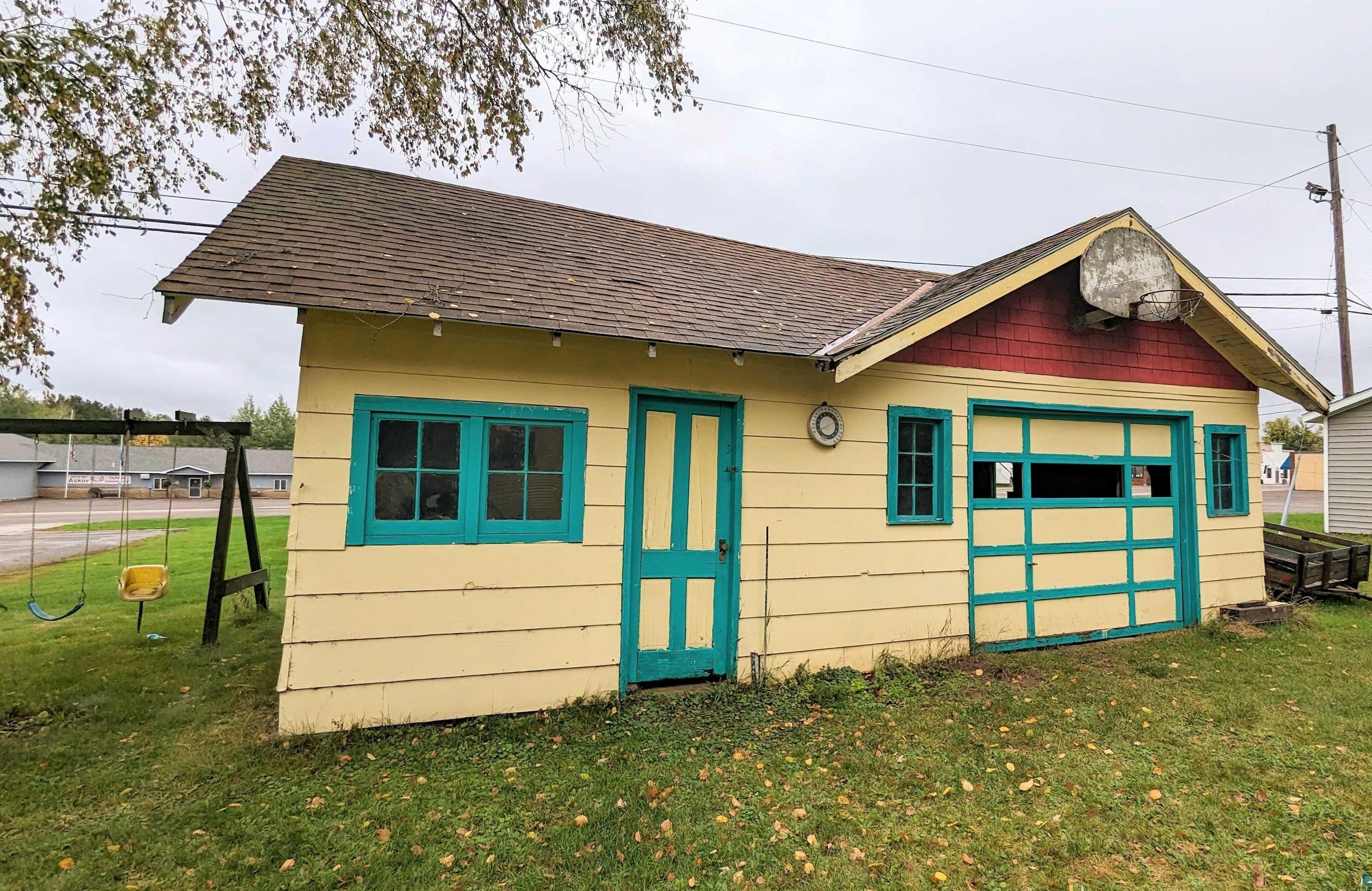 6358 H C Andersen Alle, Partridge, MN 55704