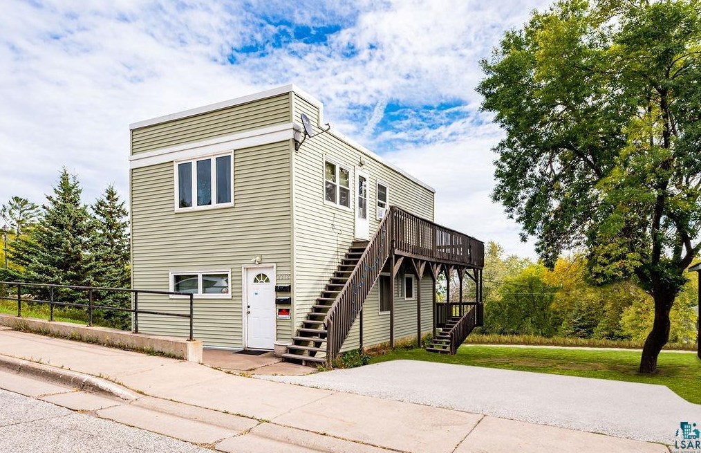 2312 W 10th St, Duluth, MN 55806