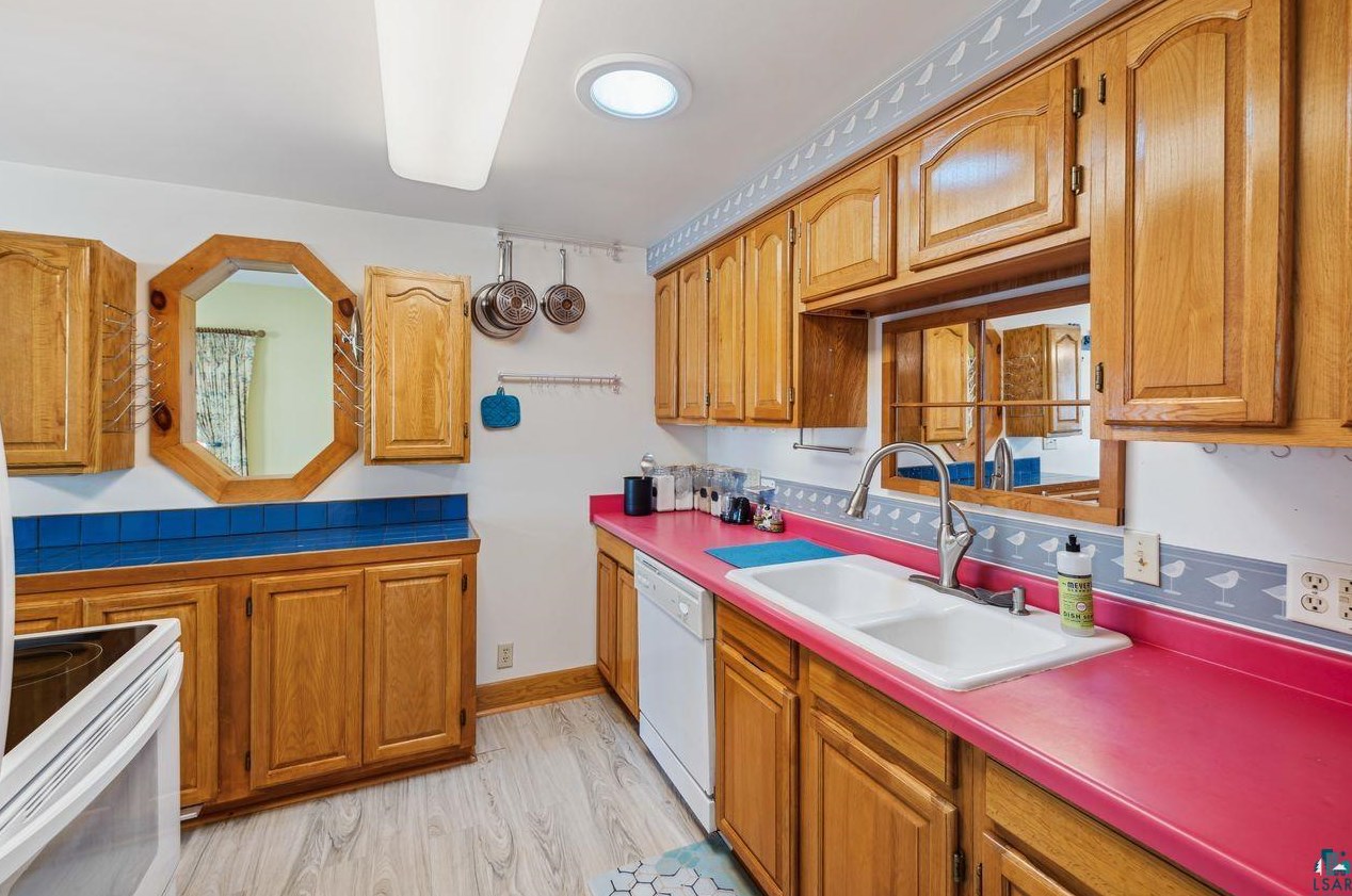 2727 Lake Shore Dr, Lac Du Flambeau Reservation WI  54806-2426 exterior