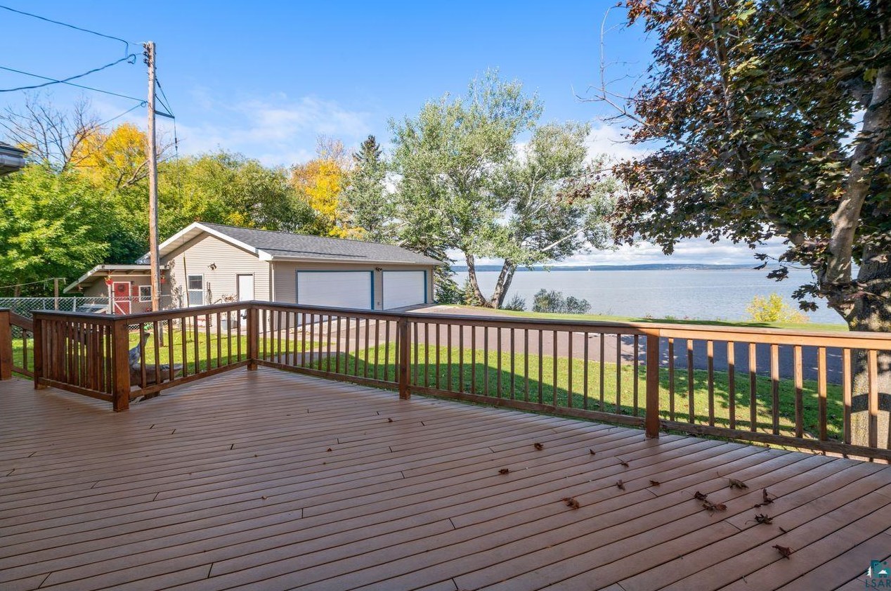 2727 Lake Shore Dr, Lac Du Flambeau Reservation WI  54806-2426 exterior