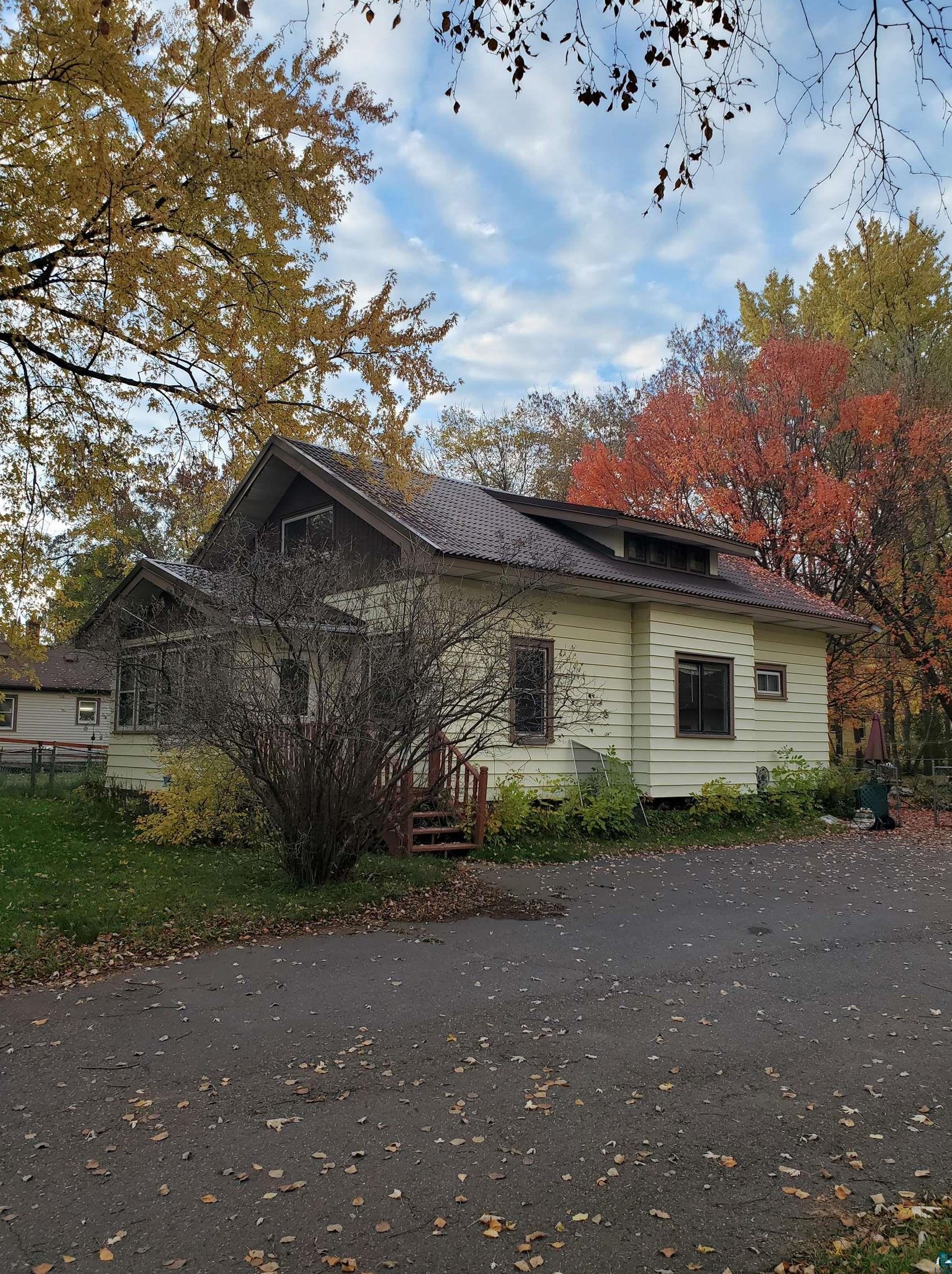 1619 Doddridge Ave, Scanlon, MN 55720