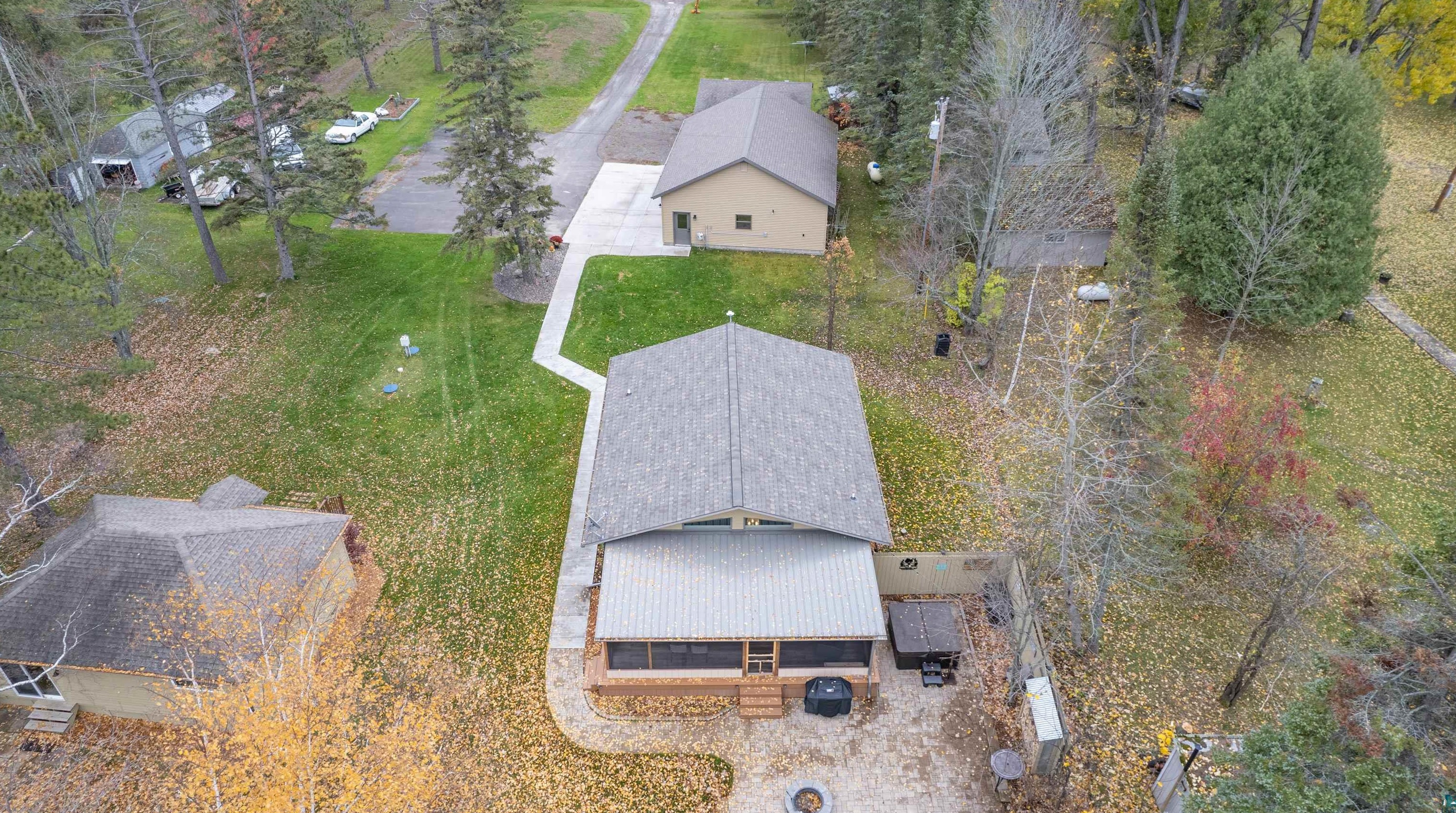 8971 Austin Rd, Alborn, MN 55702