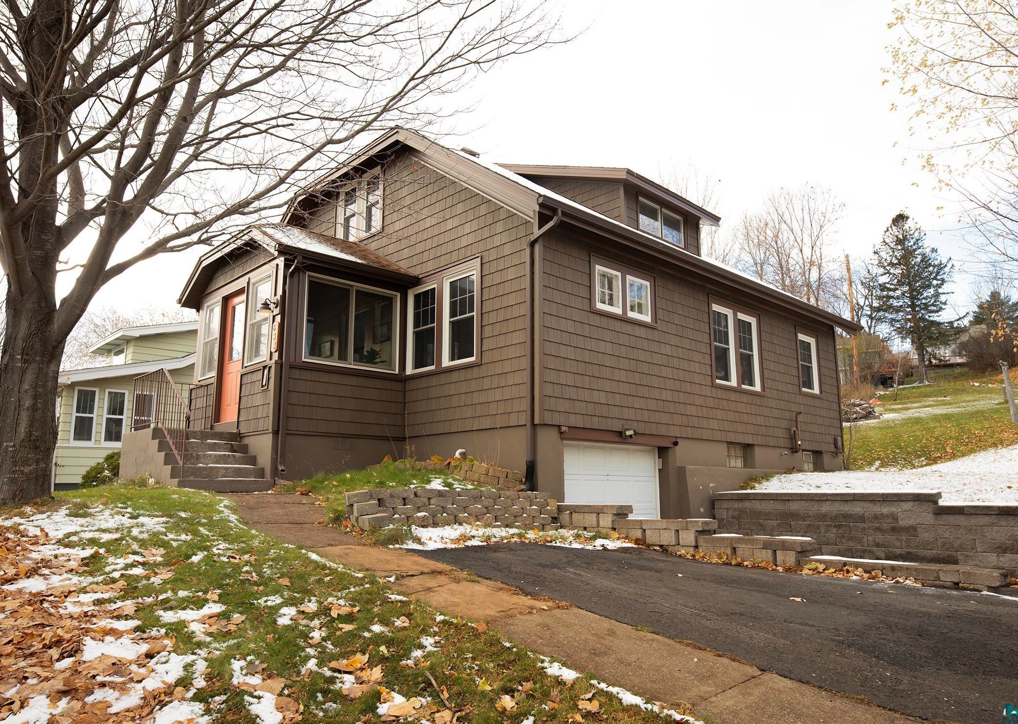 633 E Skyline Pkwy, Duluth, MN 55805