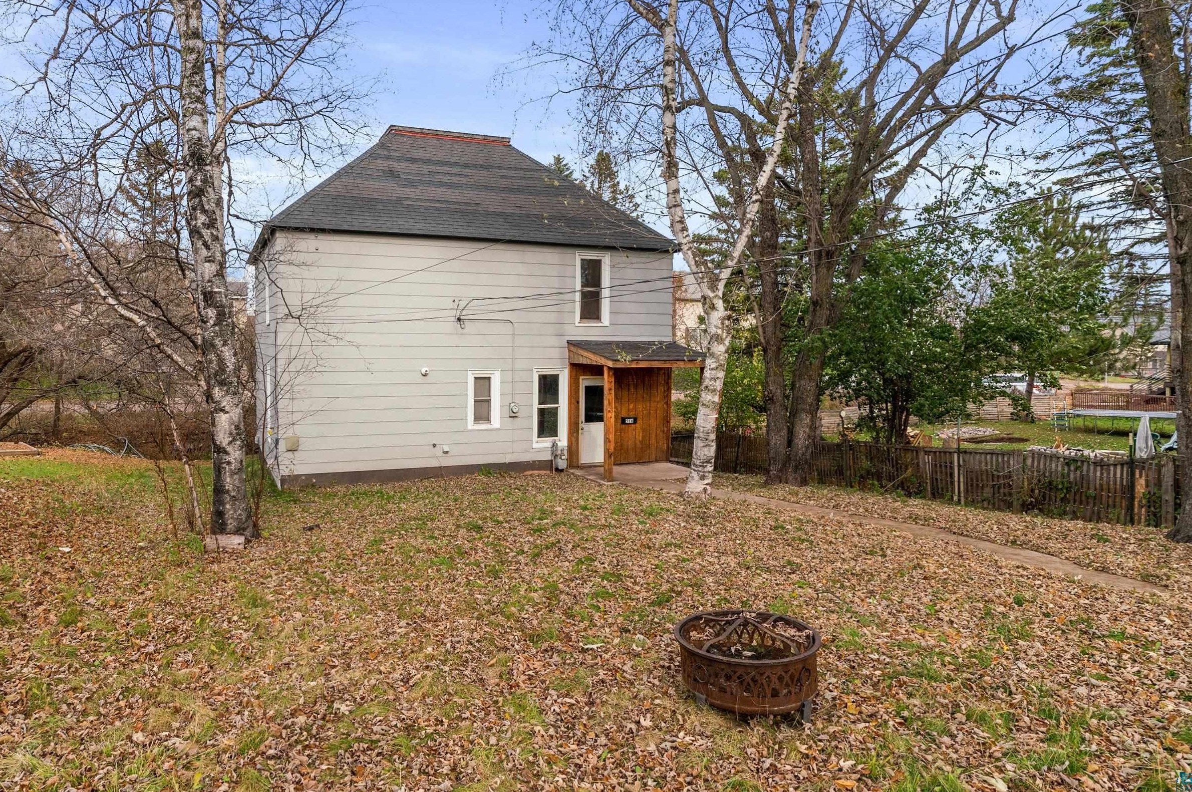 516 6th Ave, Two Harbors, MN 55616-1435