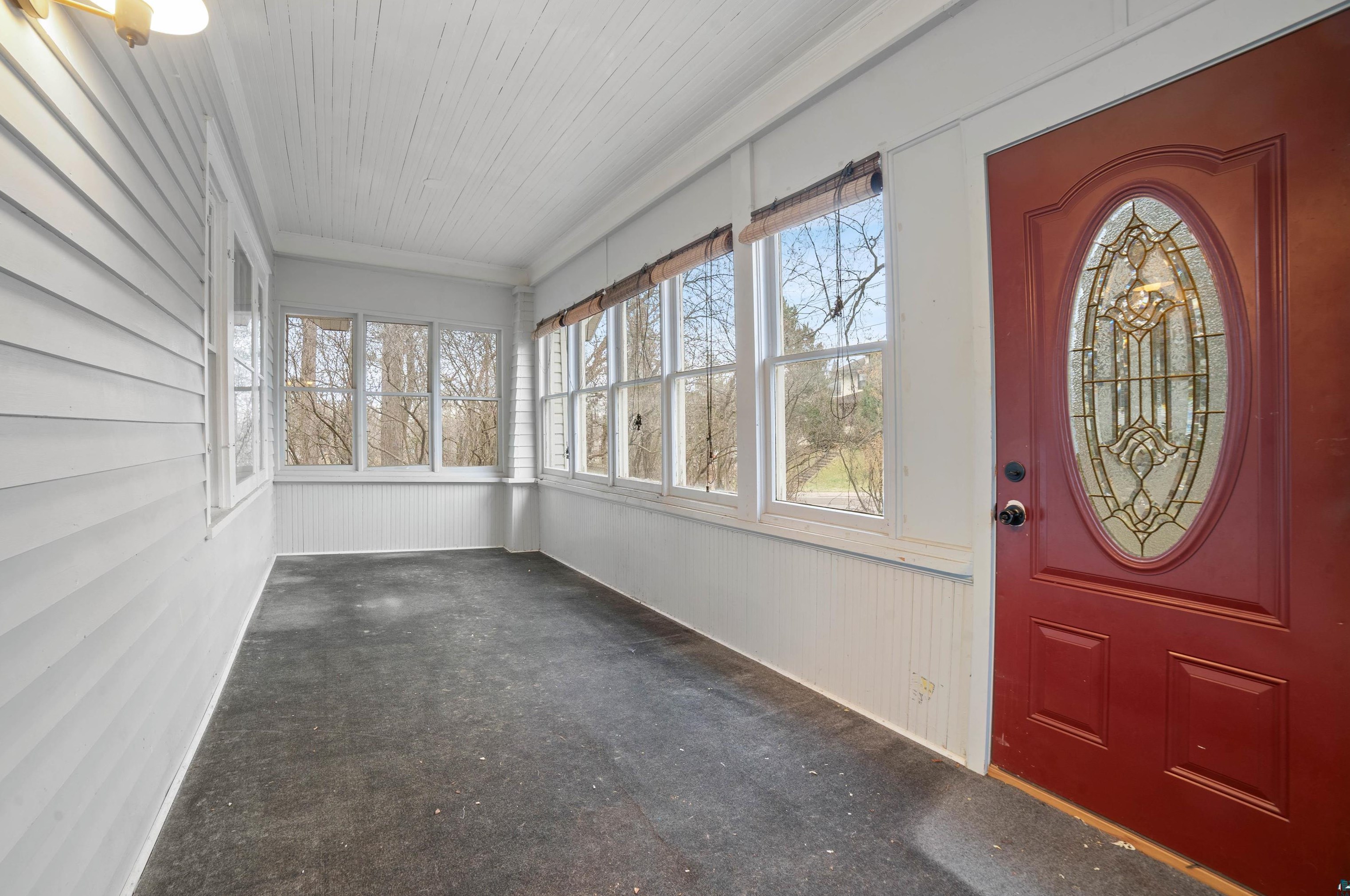403 Park Ave, Scanlon, MN 55720