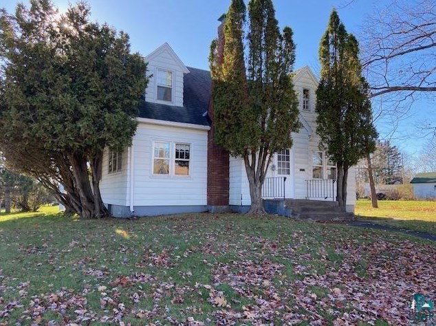 402 W Wabasha St, Duluth, MN 55803
