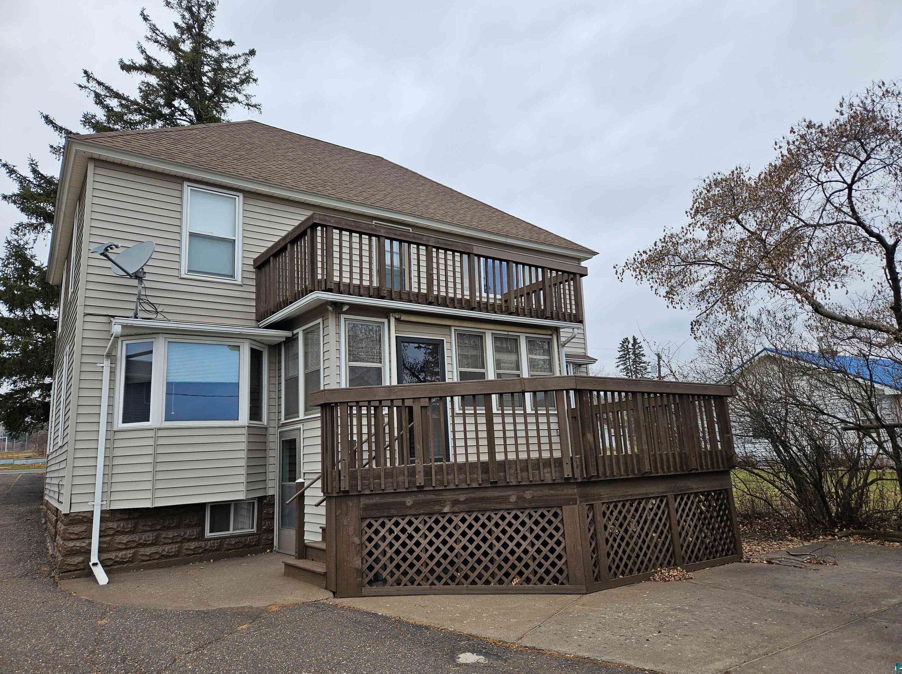 420 E 13th St, Duluth, MN 55811