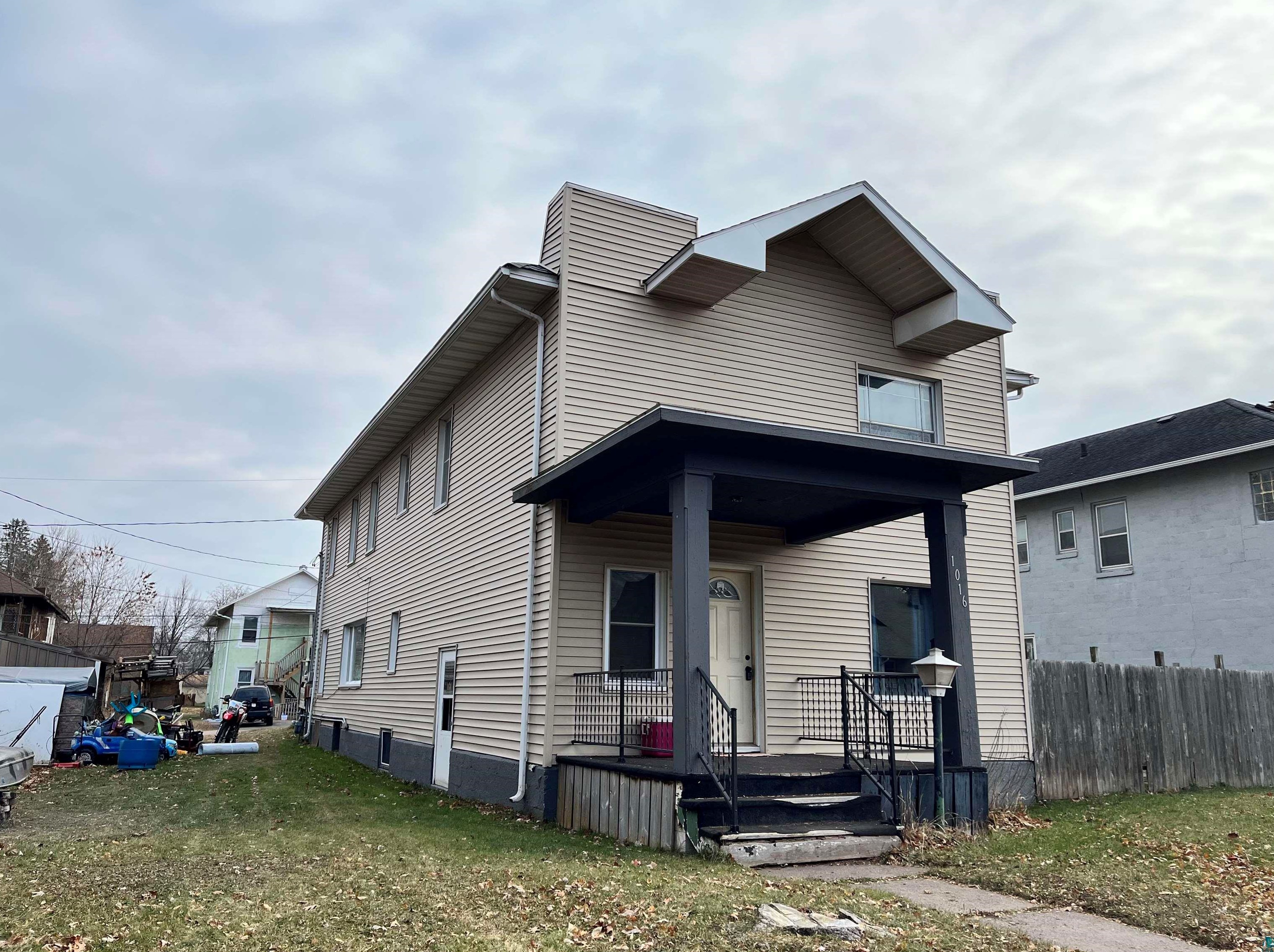 1016 87th Ave W, Duluth, MN 55808