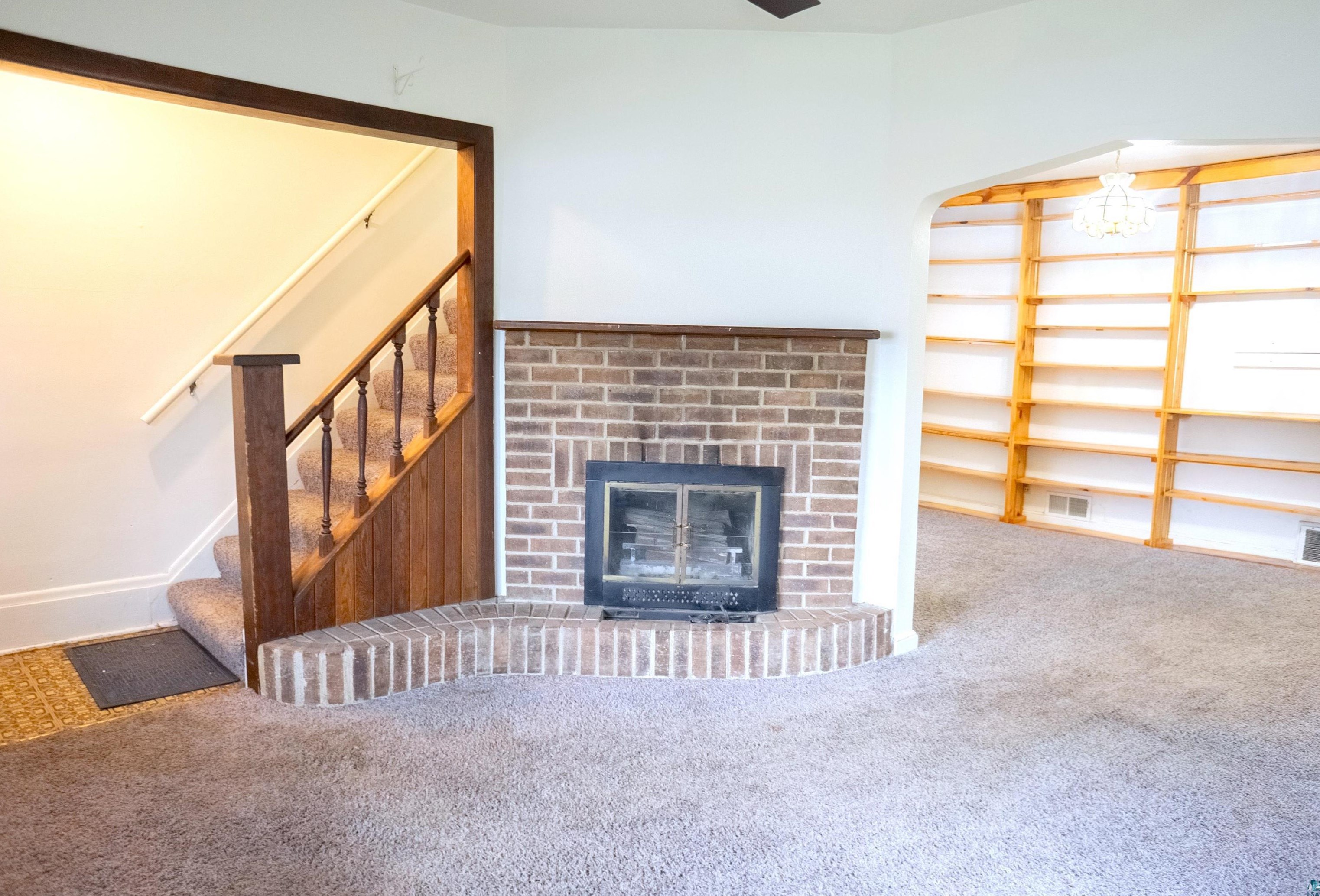 312 N 60th Ave E, Duluth, MN 55804