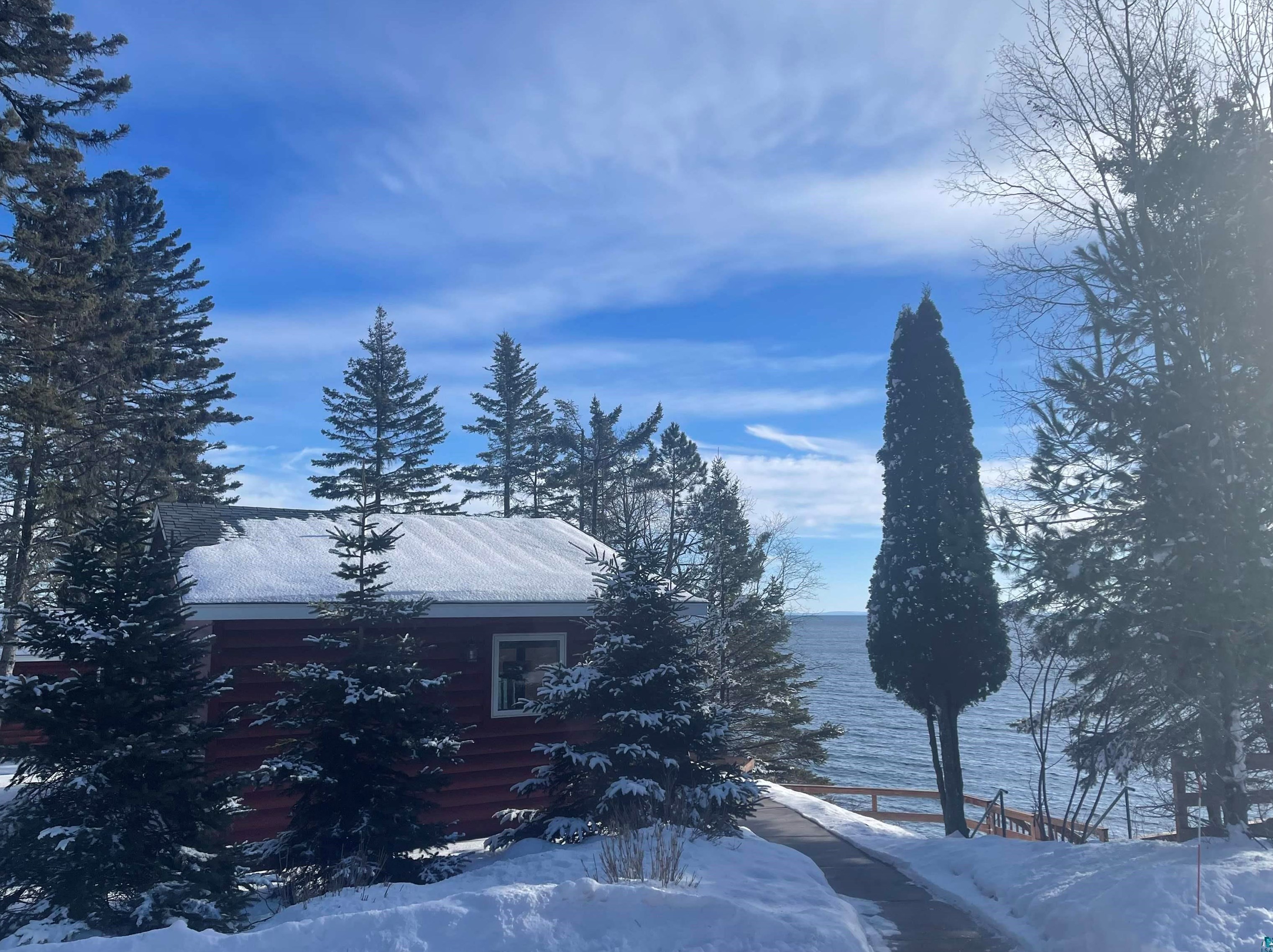 540 Old North Shore Rd, Two Harbors MN  55616-4033 exterior