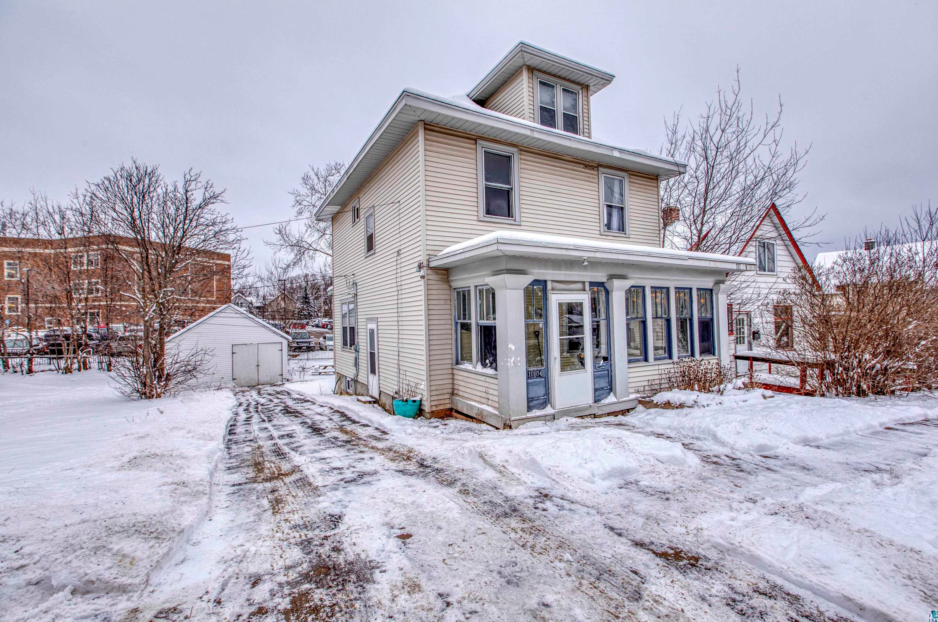 1004 N 7th Ave E, Duluth, MN 55805