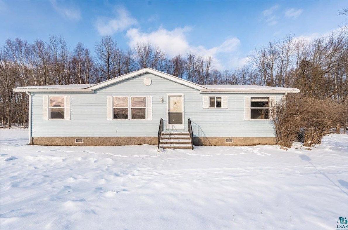 325 Goad Dr, Wrenshall, MN 55797
