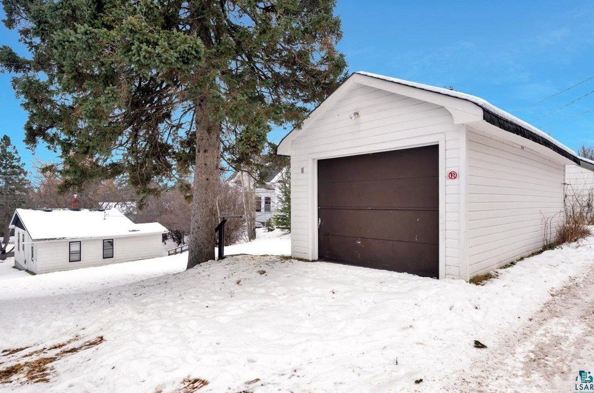 5325 Oakley St, Duluth MN  55804-1322 exterior