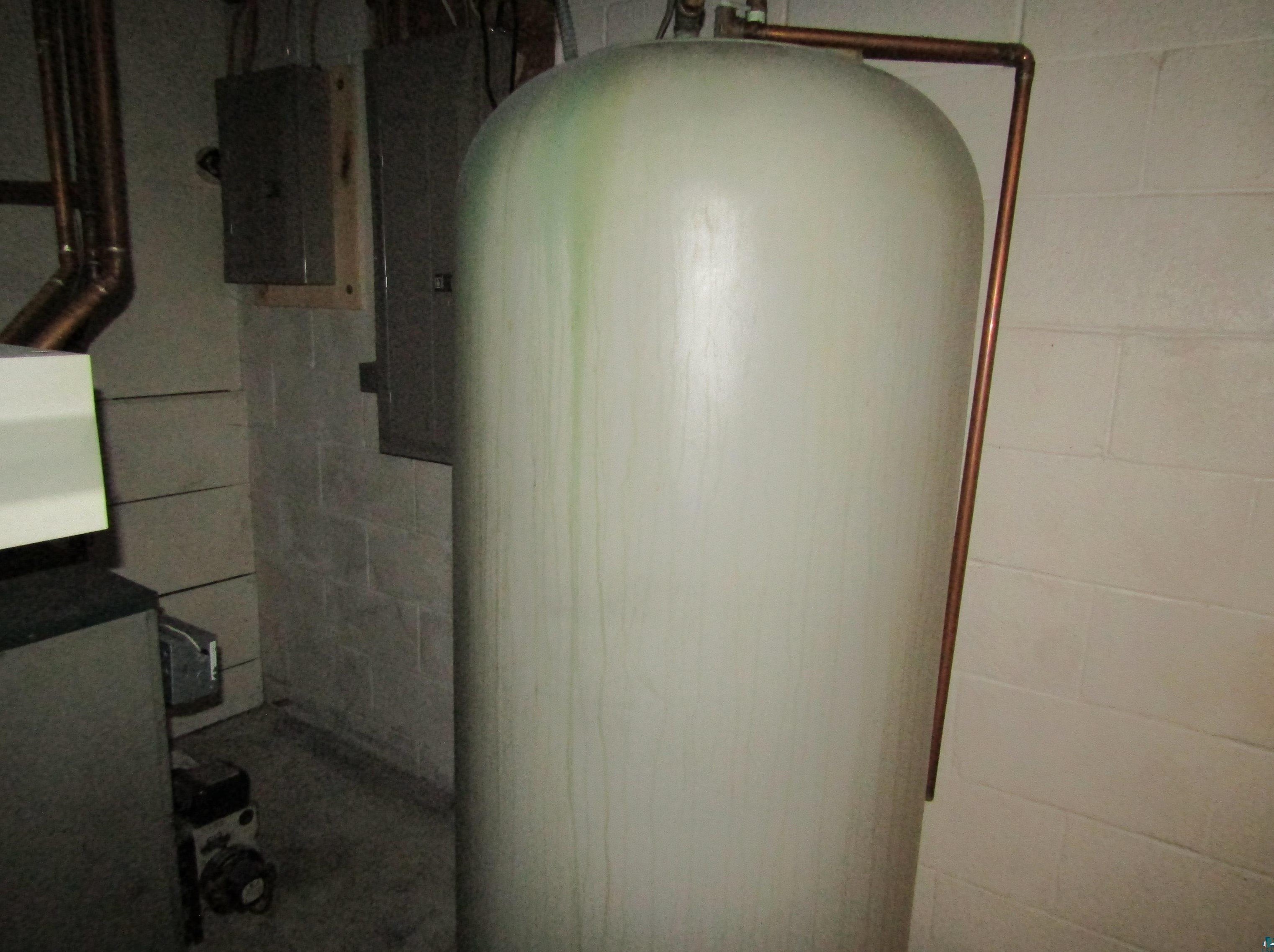 1543 Hwy 1, Ely MN 55731-8211 exterior