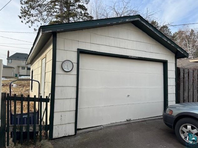 1711 Stuart Ct, Duluth, MN 55803-2542