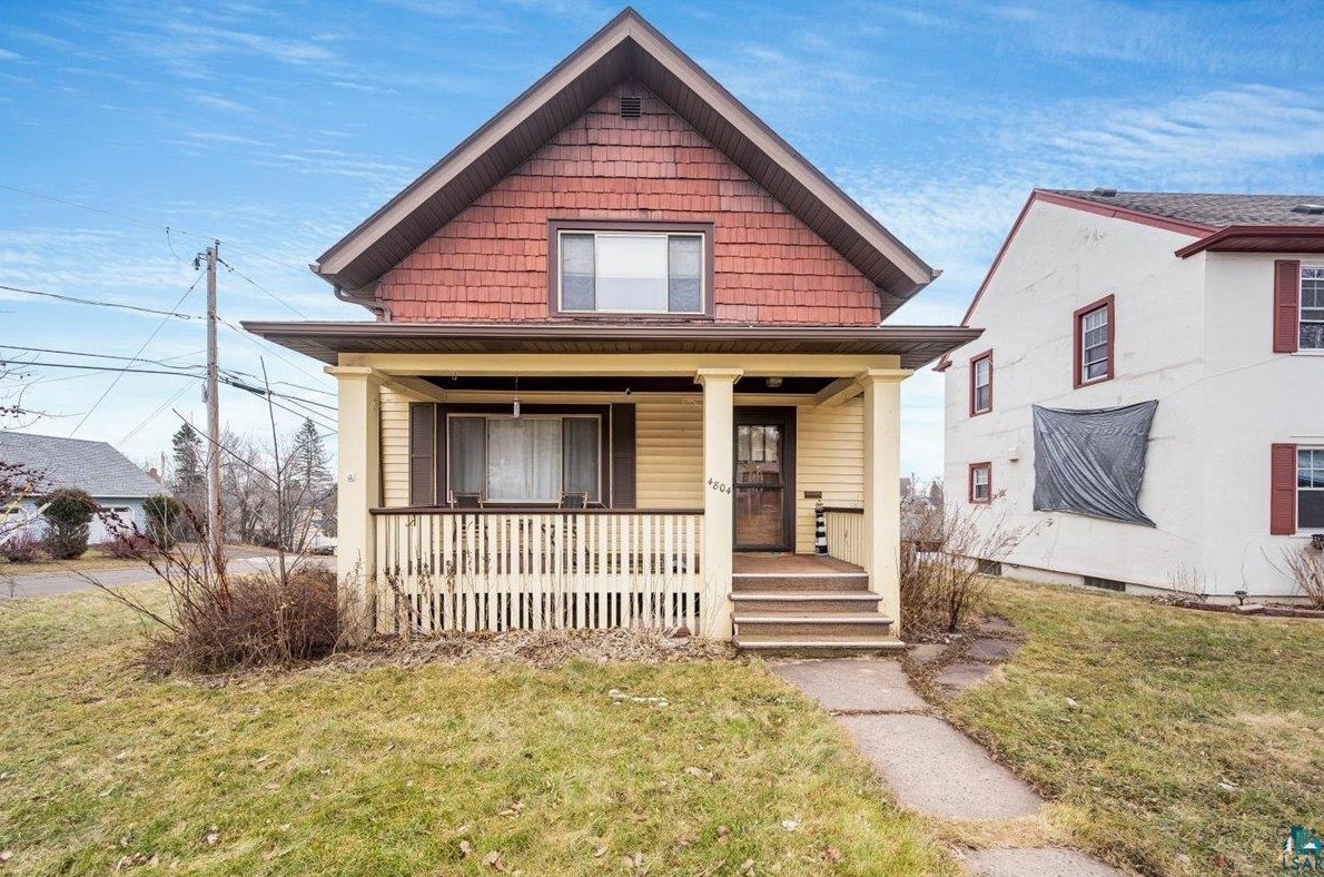 4804 7th St, Duluth, MN 55807-2025