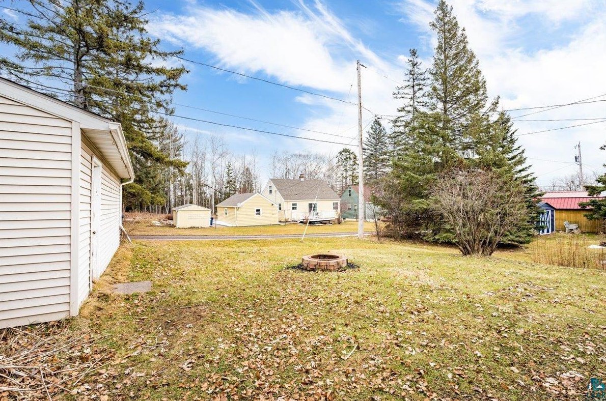 426 76th Ave, Duluth MN  55807-1709 exterior