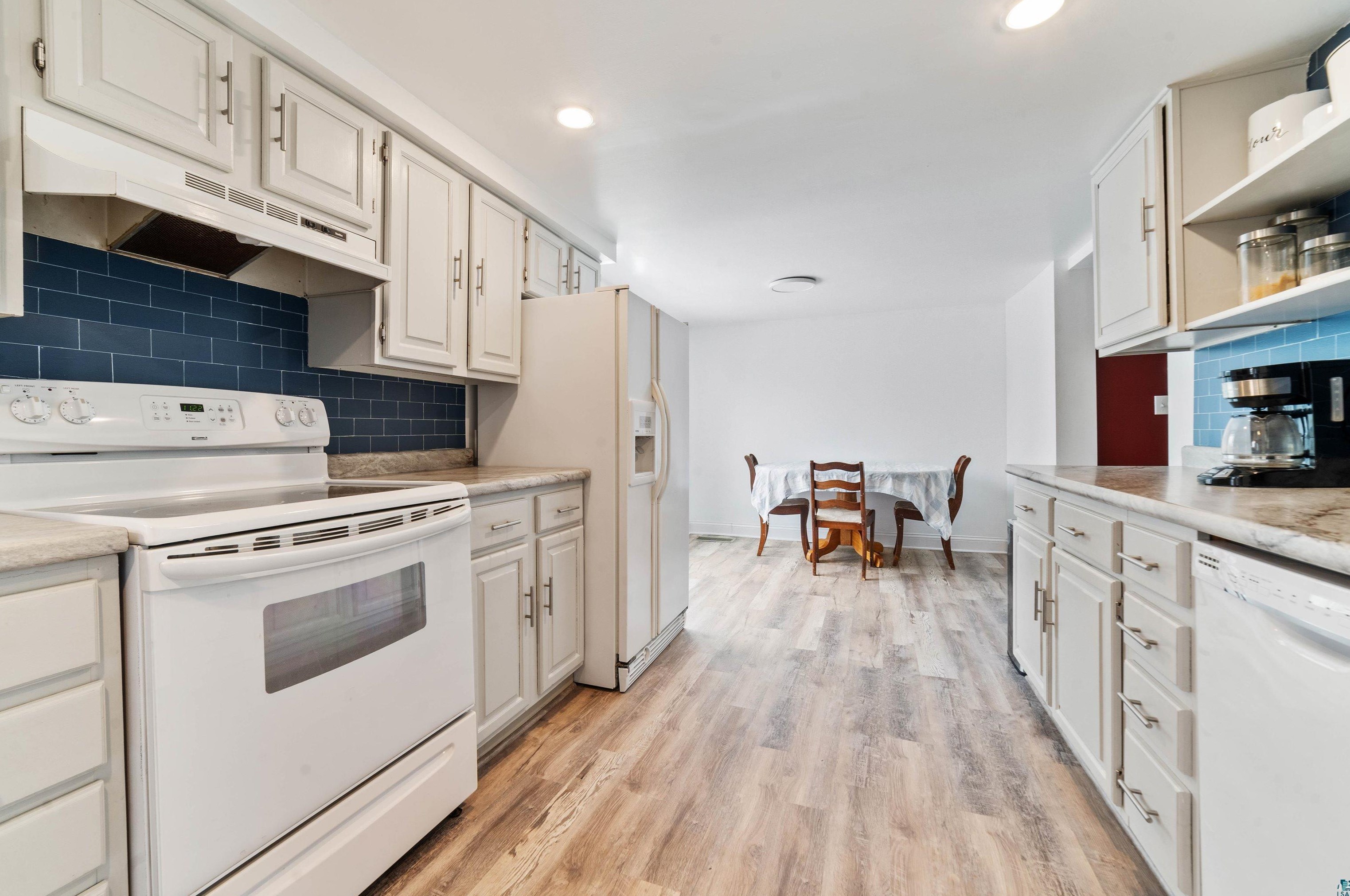 3810 Decker Rd, Duluth MN  55811-3828 exterior