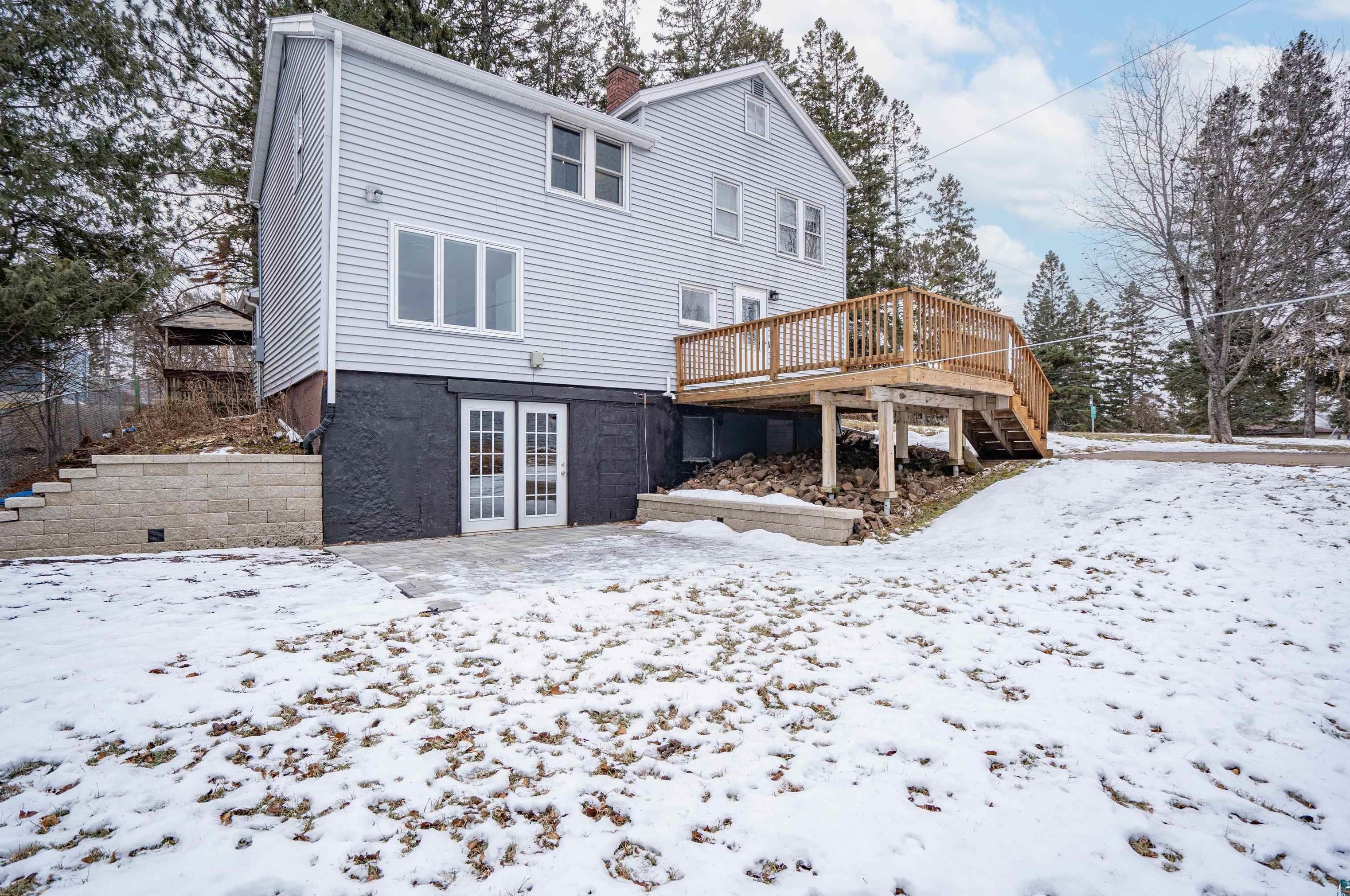3810 Decker Rd, Duluth MN  55811-3828 exterior