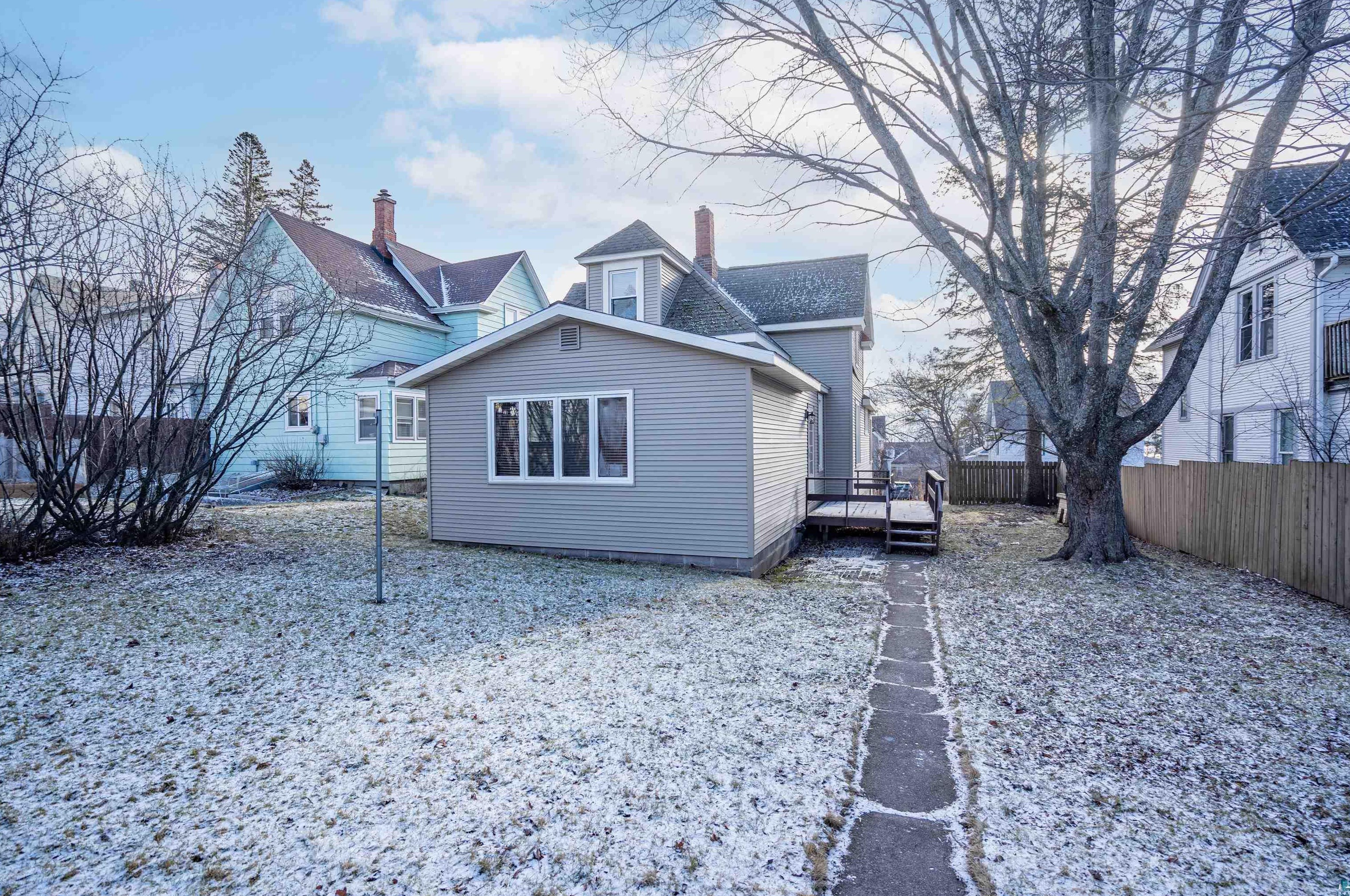 1607 5th St, Duluth MN  55812-1204 exterior