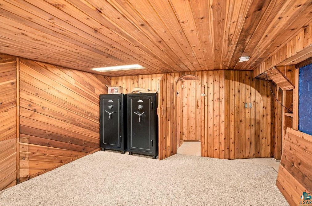 5105 Arrowhead Rd, Duluth MN  55811-1346 exterior