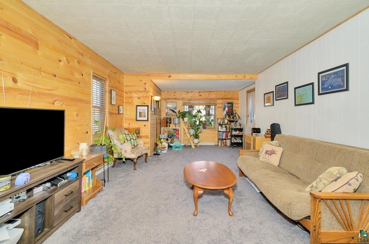 307 22nd St, Scanlon MN  55720-2126 exterior