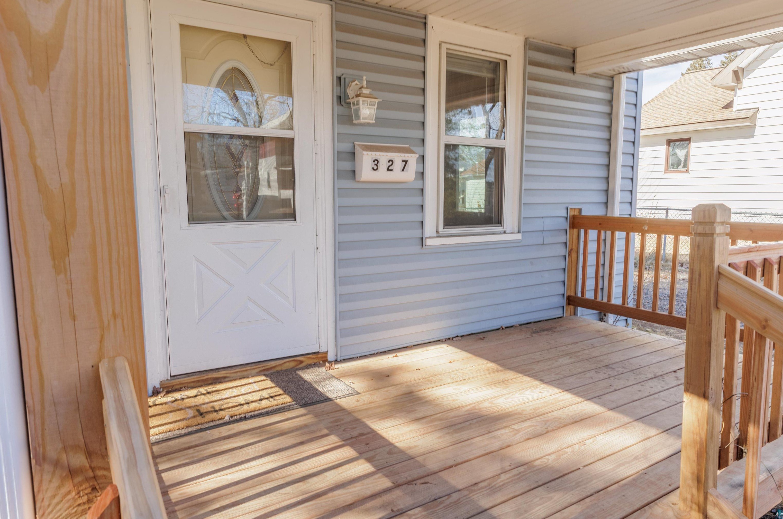 327 8th St, Scanlon MN  55720-2023 exterior