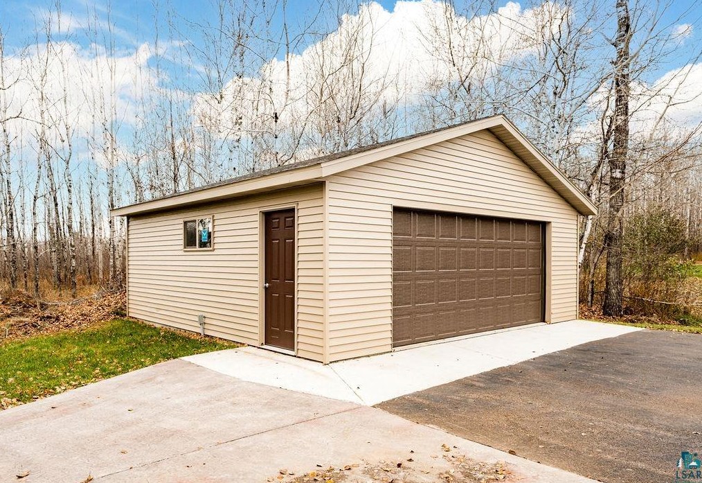 5386 Roosevelt Dr, Duluth MN  55811-3678 exterior