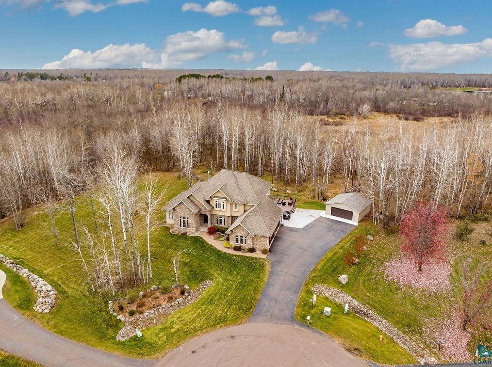 5386 Roosevelt Dr, Duluth MN  55811-3678 exterior