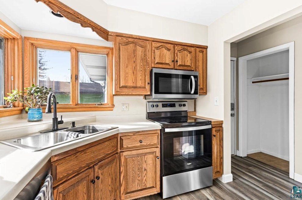 703 24th St, Scanlon MN  55720-2717 exterior