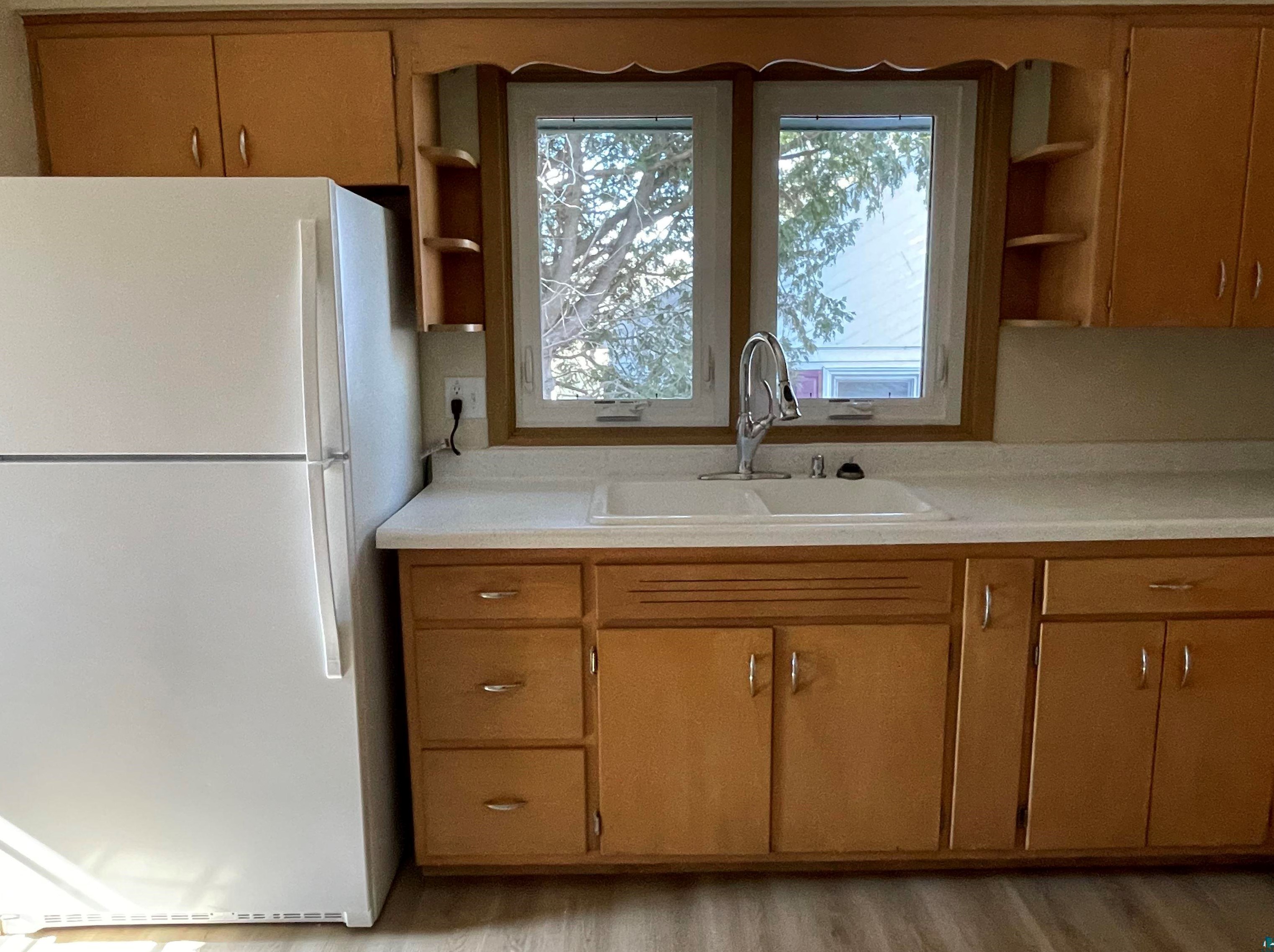 12 Owatonna St, Duluth MN  55803-1739 exterior