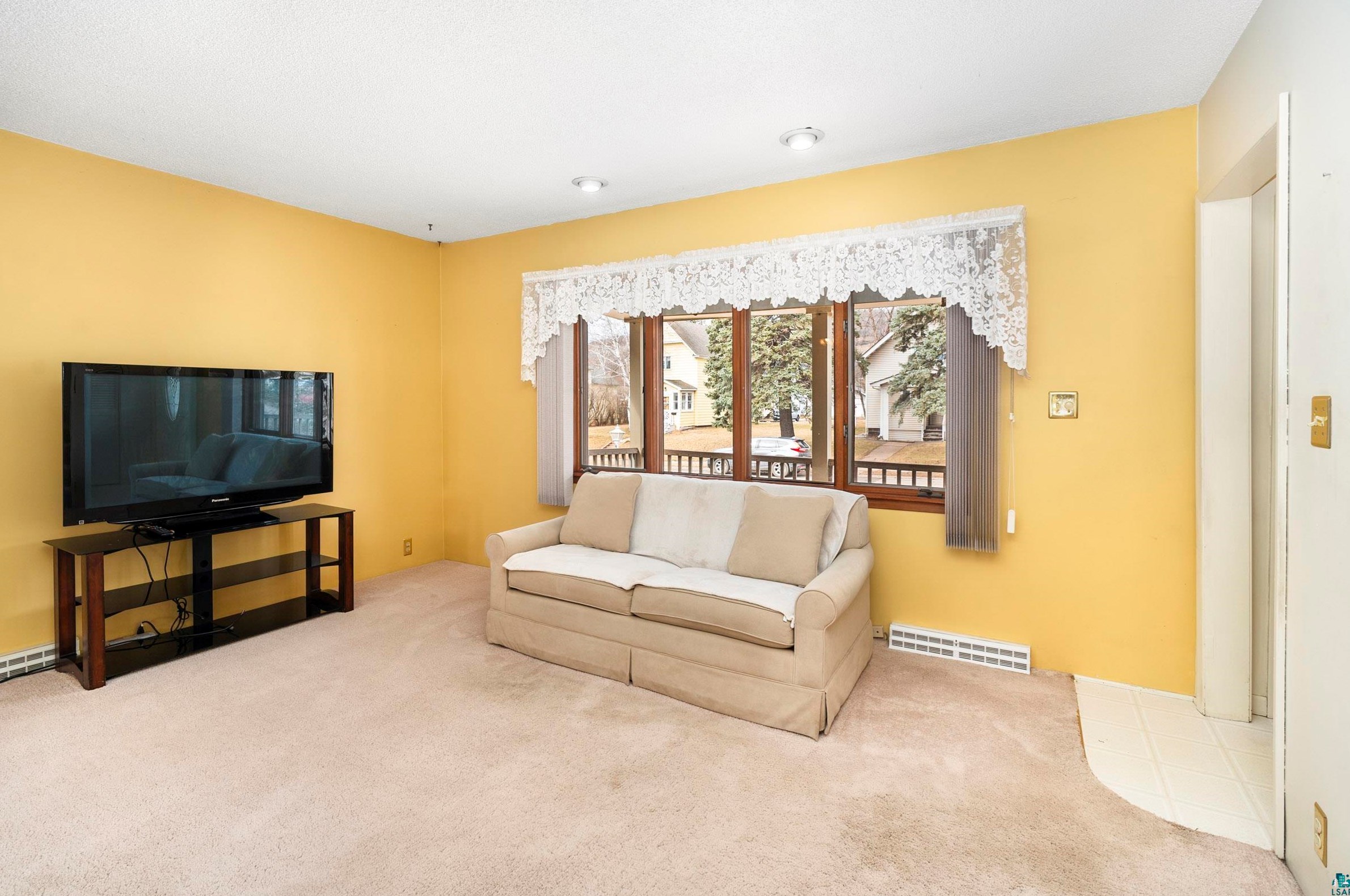 4018 4 St, Duluth MN 55805-1730 exterior